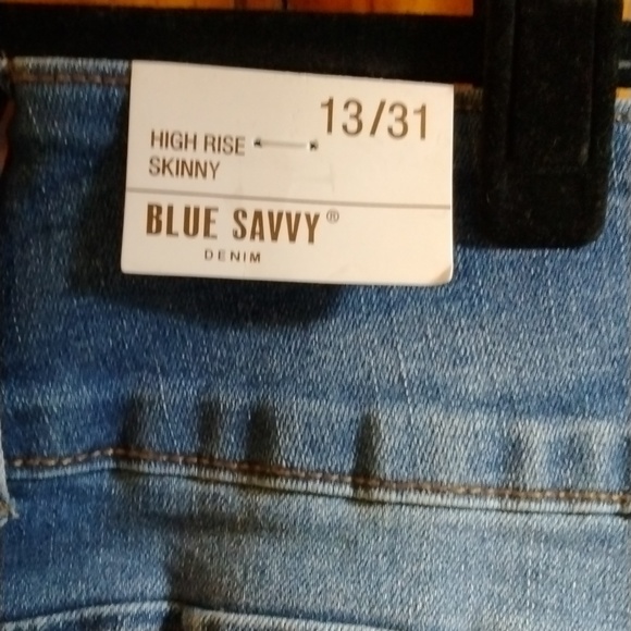 Jeans - Picture 3 of 4